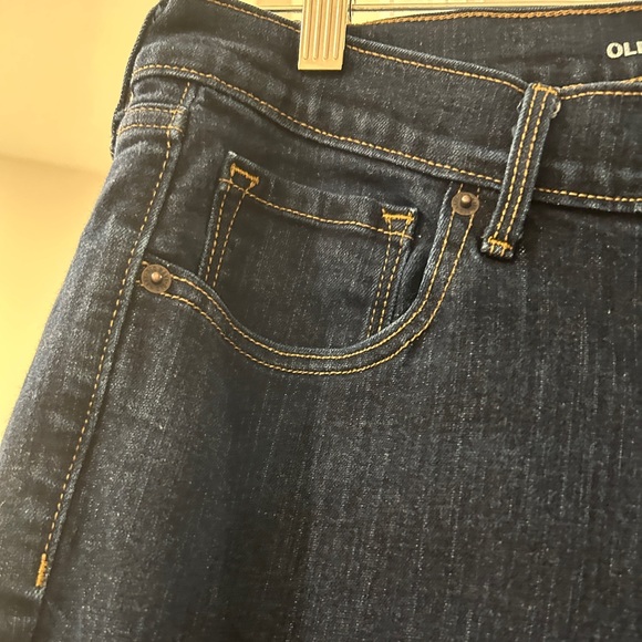 Old Navy Curvy Profile Skinny Jeans. Sz. 16 Regular, 19” waist and 40” length. - Picture 3 of 6